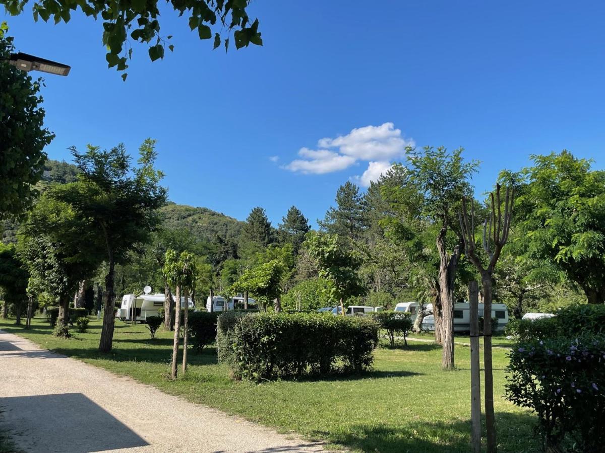 Camping Avec Piscine Et Riviere A Tournon Sur Rhone Ardeche エクステリア 写真