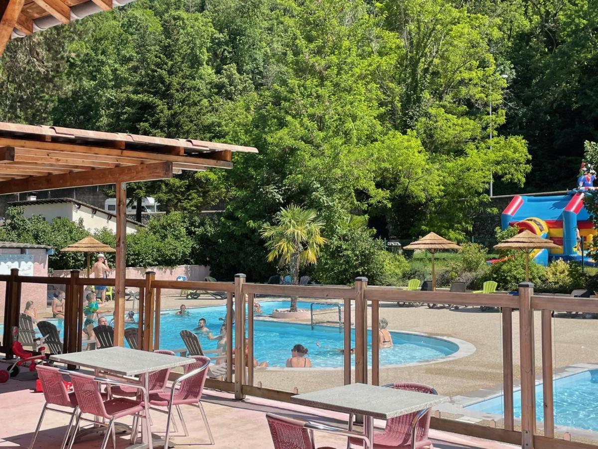 Camping Avec Piscine Et Riviere A Tournon Sur Rhone Ardeche エクステリア 写真